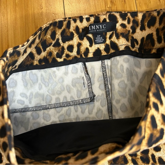 Isaac Mizrahi Leopard print stretch straight-leg pants. Size Small. Worn once. - Picture 3 of 7